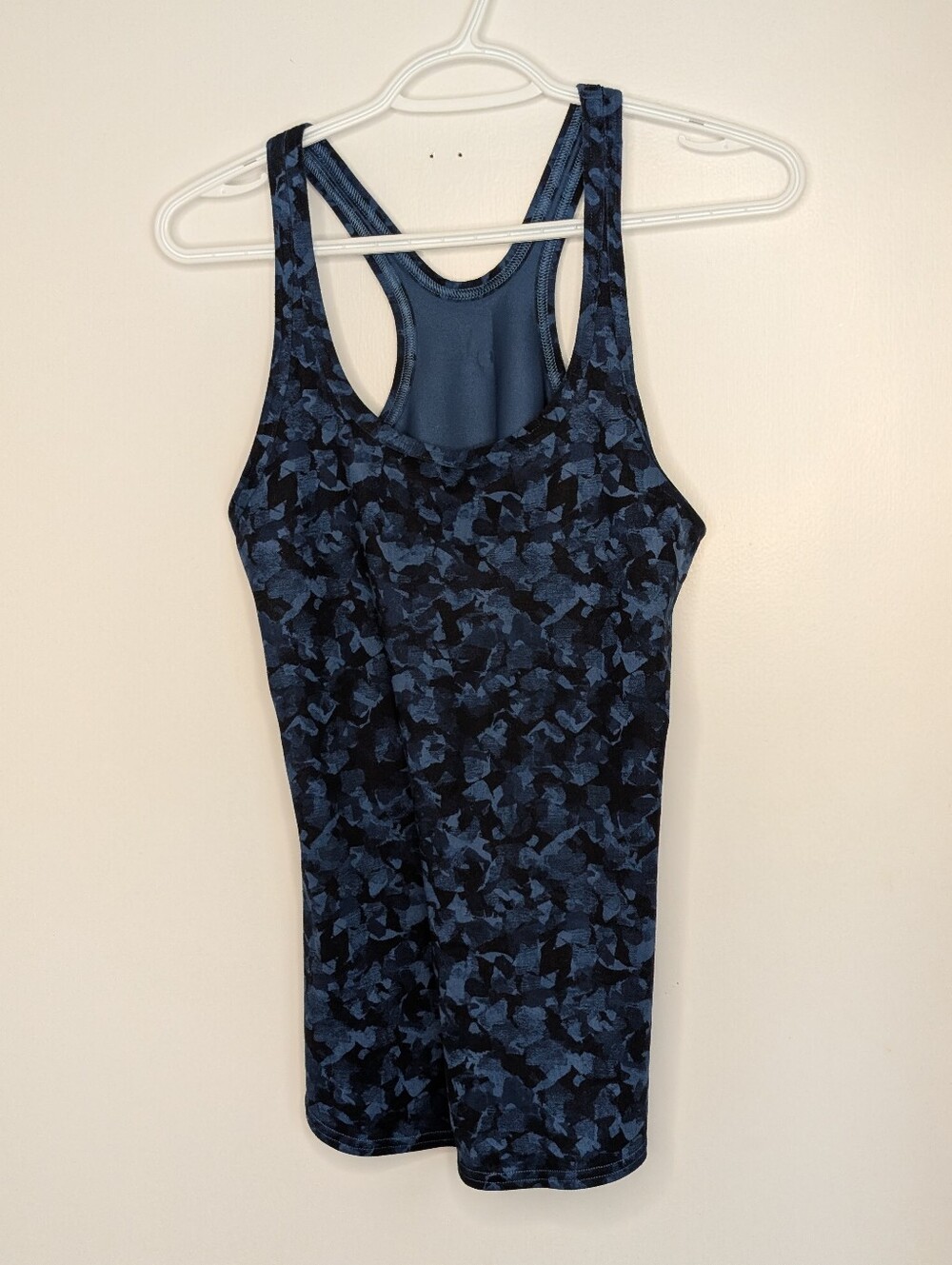 LULULEMON Women's Navy Blue Camo Racerback Tank Top